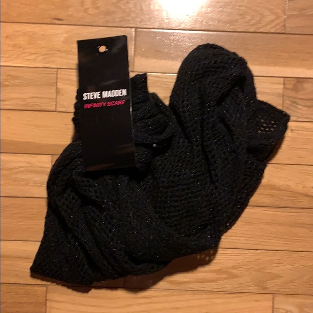 Steve Madden infinity scarf